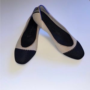 Flats- Tuxedo square toe flats